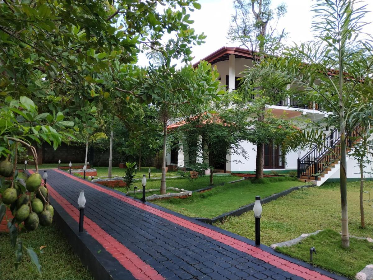 Sigiriya Cashew Palace Resort Daganapothaha Εξωτερικό φωτογραφία